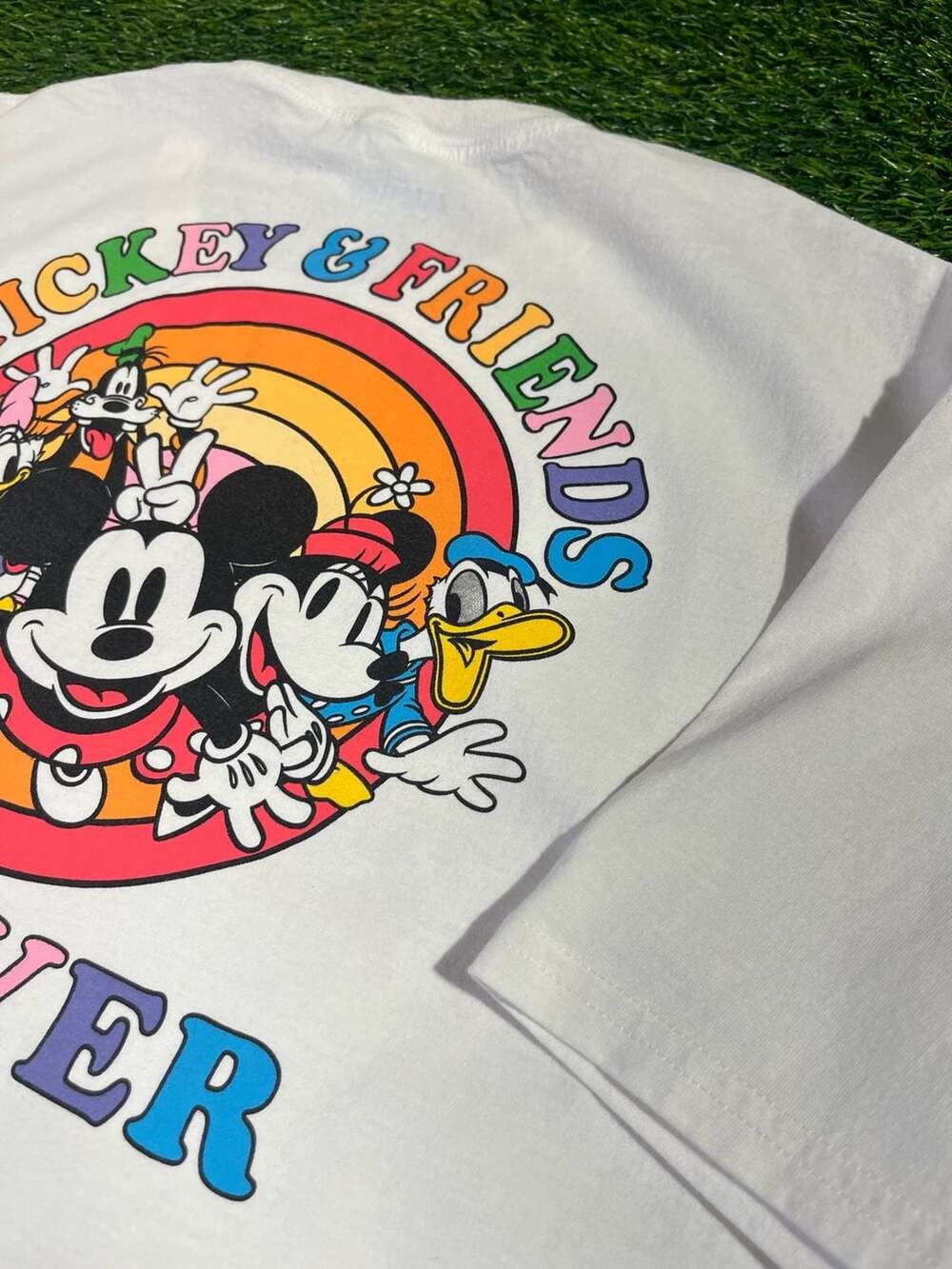 Disney Mickey And Friends T-Shirt Size L White Cotton Graphic Tee
